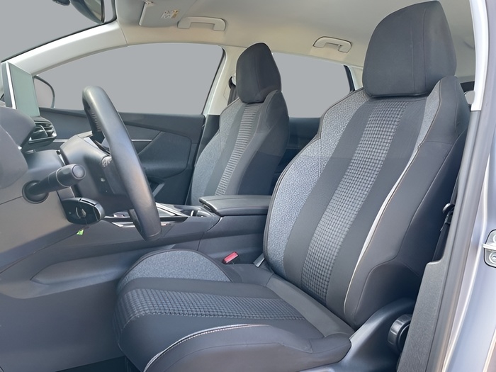 Peugeot 3008 PureTech 130 S&S Active 96 kW (130 CV) Vehículo usado en Sevilla Peugeot 3008 PureTech 130 S&S Active 96 kW (130 CV) Vehículo usado en Sevilla