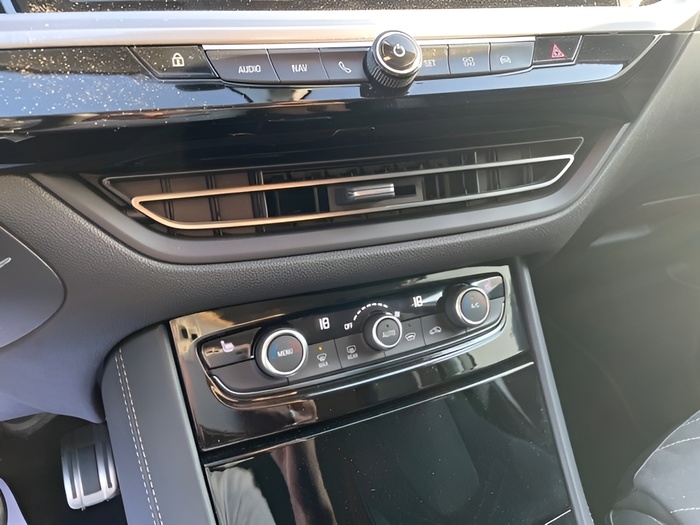 Opel Grandland 1.5 CDTi GS Line Auto 96 kW (130 CV) Vehículo usado en Sevilla Opel Grandland 1.5 CDTi GS Line Auto 96 kW (130 CV) Vehículo usado en Sevilla