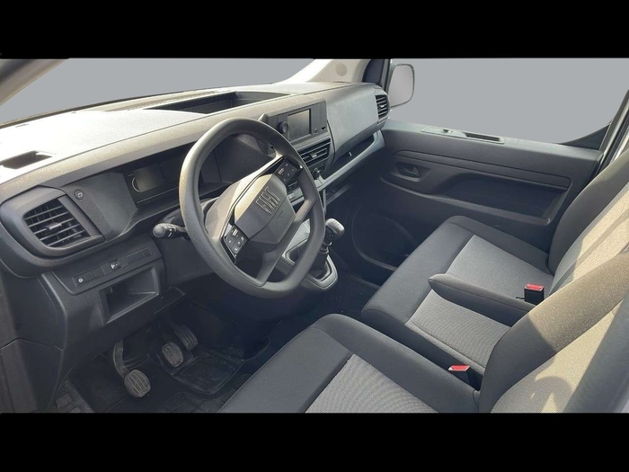 Fiat Scudo Furgon Bluehdi 145 L2 106 kW (144 CV) Vehículo usado en Sevilla Fiat Scudo Furgon Bluehdi 145 L2 106 kW (144 CV) Vehículo usado en Sevilla