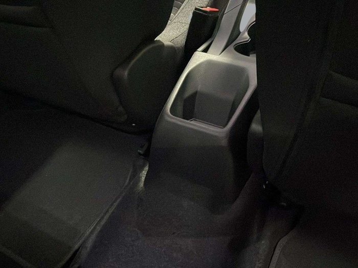 Peugeot 2008 PureTech 100 S&S Active 75 kW (100 CV) Vehículo usado en Sevilla Peugeot 2008 PureTech 100 S&S Active 75 kW (100 CV) Vehículo usado en Sevilla