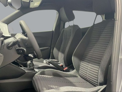 Peugeot 2008 PureTech 100 S&S Active 75 kW (100 CV) 10 Peugeot 2008 PureTech 100 S&S Active 75 kW (100 CV) 10