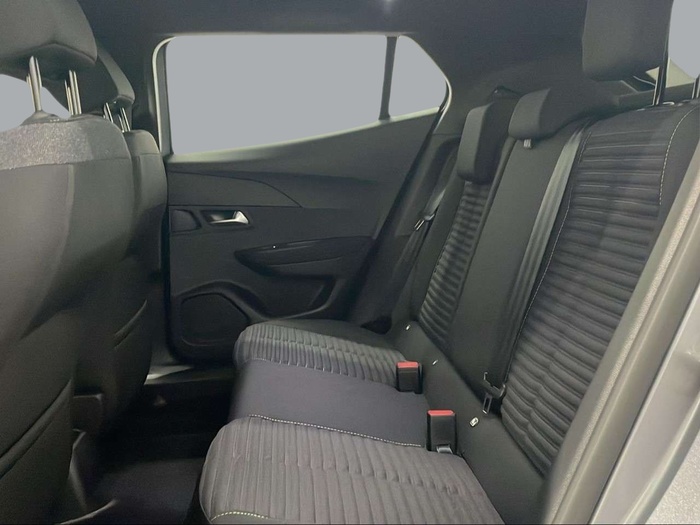 Peugeot 2008 PureTech 100 S&S Active 75 kW (100 CV) Vehículo usado en Sevilla Peugeot 2008 PureTech 100 S&S Active 75 kW (100 CV) Vehículo usado en Sevilla