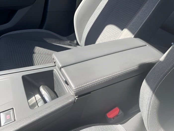 Peugeot 308 Active Pack BlueHDi S&S EAT8 96 kW (130 CV) Vehículo usado en Sevilla Peugeot 308 Active Pack BlueHDi S&S EAT8 96 kW (130 CV) Vehículo usado en Sevilla