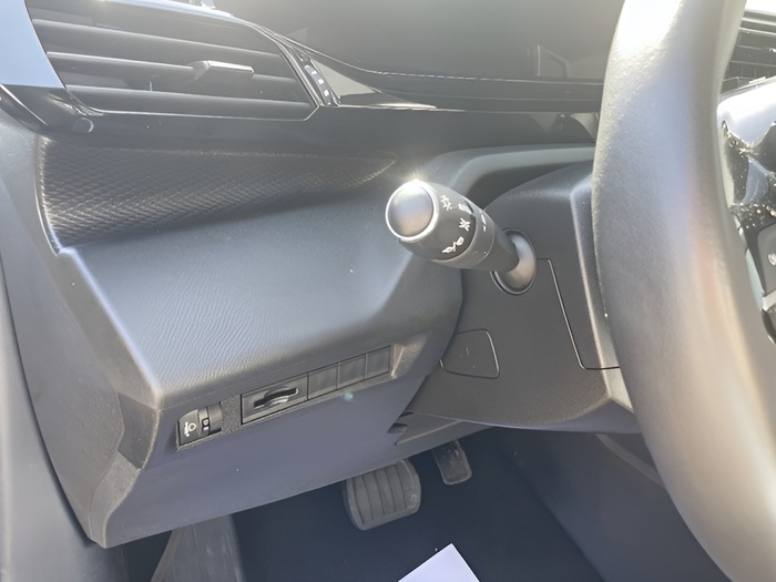 Peugeot 308 Active Pack BlueHDi S&S EAT8 96 kW (130 CV) Vehículo usado en Sevilla Peugeot 308 Active Pack BlueHDi S&S EAT8 96 kW (130 CV) Vehículo usado en Sevilla