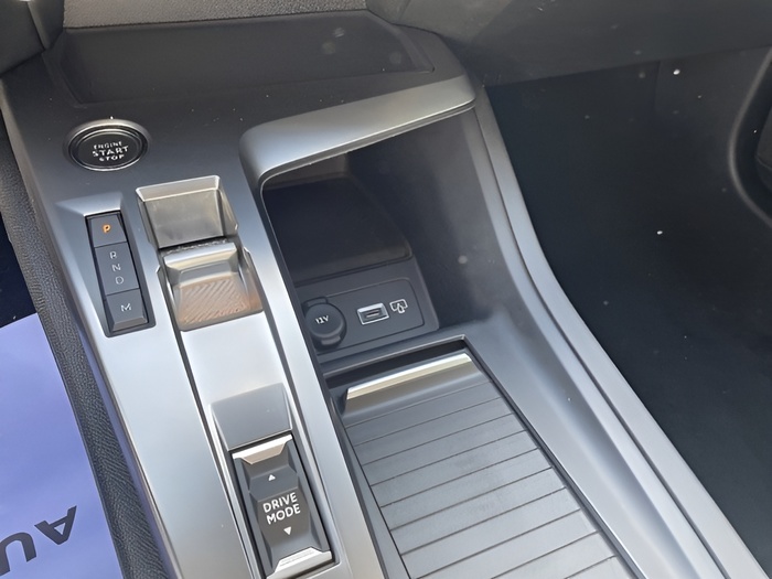 Peugeot 308 Active Pack BlueHDi S&S EAT8 96 kW (130 CV) Vehículo usado en Sevilla Peugeot 308 Active Pack BlueHDi S&S EAT8 96 kW (130 CV) Vehículo usado en Sevilla