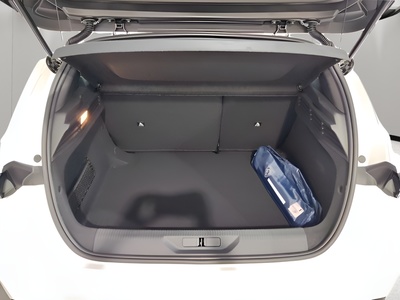 Peugeot 308 Active Pack BlueHDi S&S EAT8 96 kW (130 CV) 15 Peugeot 308 Active Pack BlueHDi S&S EAT8 96 kW (130 CV) 15