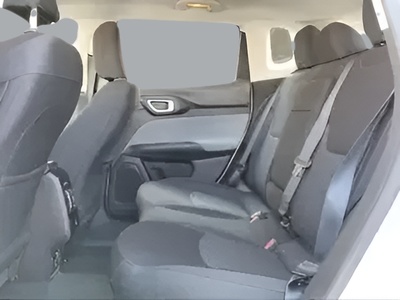 Jeep Compass 1.6 Multijet Longitude 4x2 96 kW (130 CV) 8 Jeep Compass 1.6 Multijet Longitude 4x2 96 kW (130 CV) 8