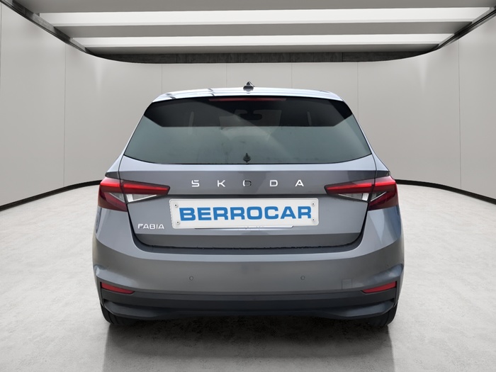 Skoda Fabia 1.0 TSI Selection 70 kW (95 CV) Vehículo usado en Sevilla Skoda Fabia 1.0 TSI Selection 70 kW (95 CV) Vehículo usado en Sevilla