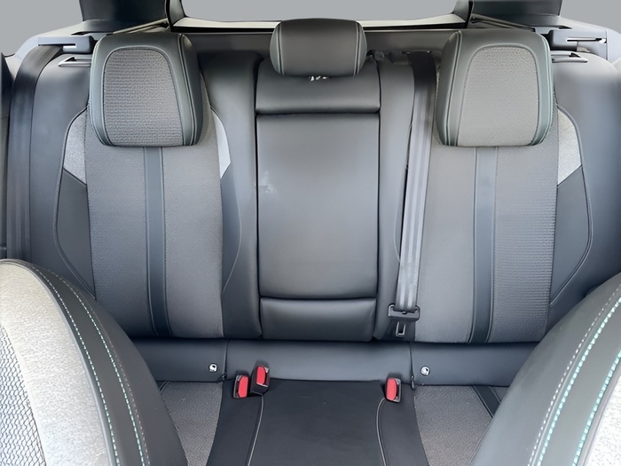 Peugeot 308 Allure Pack BlueHDi 130 S&S EAT8 96 kW (130 CV) Vehículo usado en Sevilla Peugeot 308 Allure Pack BlueHDi 130 S&S EAT8 96 kW (130 CV) Vehículo usado en Sevilla