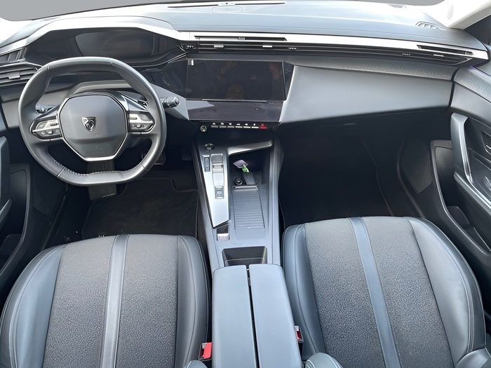 Peugeot 308 Allure Pack BlueHDi 130 S&S EAT8 96 kW (130 CV) Vehículo usado en Sevilla Peugeot 308 Allure Pack BlueHDi 130 S&S EAT8 96 kW (130 CV) Vehículo usado en Sevilla