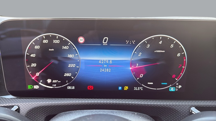 Mercedes-Benz Clase A 180 100 kW (136 CV) Vehículo usado en Sevilla Mercedes-Benz Clase A 180 100 kW (136 CV) Vehículo usado en Sevilla