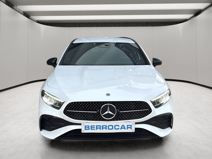 Mercedes-Benz Clase A 180 100 kW (136 CV) Vehículo usado en Sevilla Mercedes-Benz Clase A 180 100 kW (136 CV) Vehículo usado en Sevilla