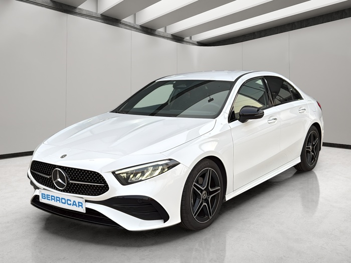 Mercedes-Benz Clase A 180 100 kW (136 CV) Vehículo usado en Sevilla Mercedes-Benz Clase A 180 100 kW (136 CV) Vehículo usado en Sevilla