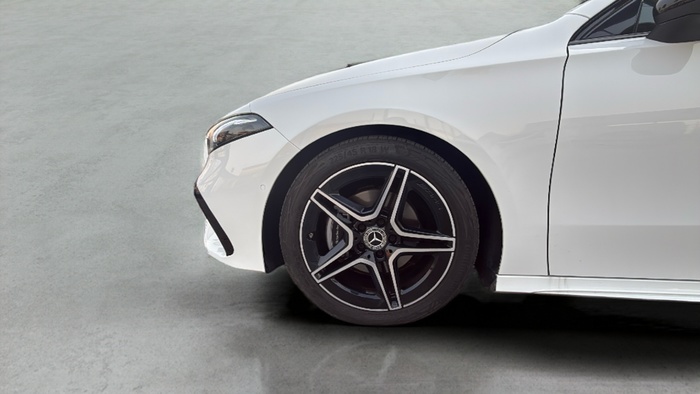 Mercedes-Benz Clase A 180 100 kW (136 CV) Vehículo usado en Sevilla Mercedes-Benz Clase A 180 100 kW (136 CV) Vehículo usado en Sevilla