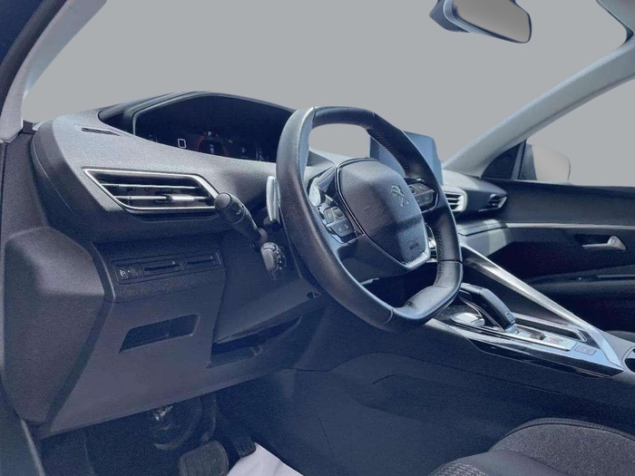 Peugeot 3008 PureTech 130 S&S Active EAT8 96 kW (130 CV) Vehículo usado en Sevilla Peugeot 3008 PureTech 130 S&S Active EAT8 96 kW (130 CV) Vehículo usado en Sevilla