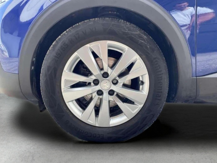 Peugeot 3008 PureTech 130 S&S Active EAT8 96 kW (130 CV) Vehículo usado en Sevilla Peugeot 3008 PureTech 130 S&S Active EAT8 96 kW (130 CV) Vehículo usado en Sevilla