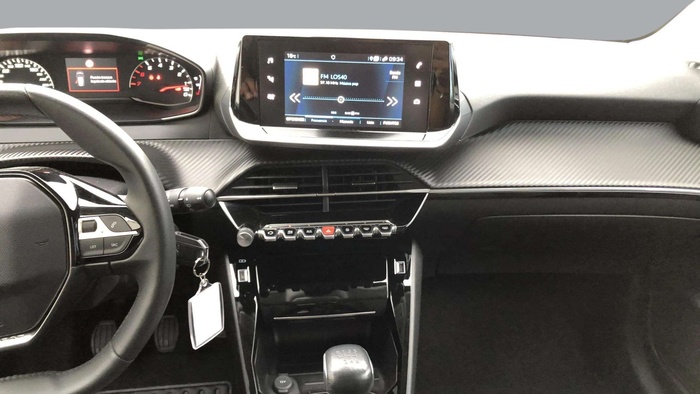 Peugeot 208 PureTech 100 Allure 75 kW (100 CV) Vehículo usado en Sevilla Peugeot 208 PureTech 100 Allure 75 kW (100 CV) Vehículo usado en Sevilla