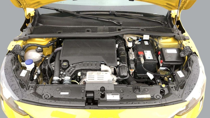 Peugeot 208 PureTech 100 Allure 75 kW (100 CV) Vehículo usado en Sevilla Peugeot 208 PureTech 100 Allure 75 kW (100 CV) Vehículo usado en Sevilla