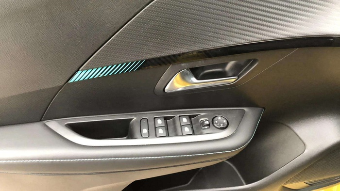 Peugeot 208 PureTech 100 Allure 75 kW (100 CV) Vehículo usado en Sevilla Peugeot 208 PureTech 100 Allure 75 kW (100 CV) Vehículo usado en Sevilla