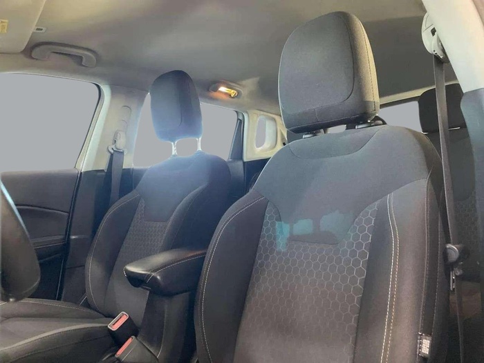 Jeep Compass 1.4 Multiair Sport 4x2 103 kW (140 CV) Vehículo usado en Sevilla Jeep Compass 1.4 Multiair Sport 4x2 103 kW (140 CV) Vehículo usado en Sevilla