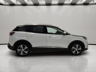 Peugeot 3008 Hybrid 180 Allure Pack e-EAT8 132 kW (180 CV) 5 Peugeot 3008 Hybrid 180 Allure Pack e-EAT8 132 kW (180 CV) 5