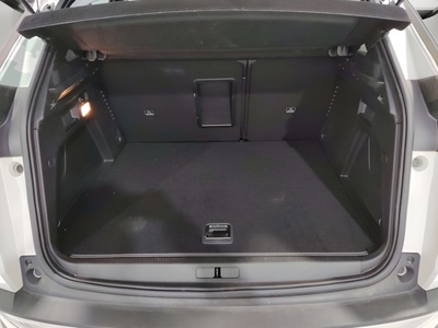 Peugeot 3008 Hybrid 180 Allure Pack e-EAT8 132 kW (180 CV) 7 Peugeot 3008 Hybrid 180 Allure Pack e-EAT8 132 kW (180 CV) 7