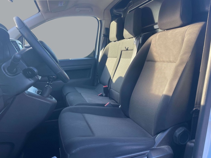 Fiat Scudo Furgon 1.5 Bluehdi L2 88 kW (120 CV) Vehículo usado en Sevilla Fiat Scudo Furgon 1.5 Bluehdi L2 88 kW (120 CV) Vehículo usado en Sevilla