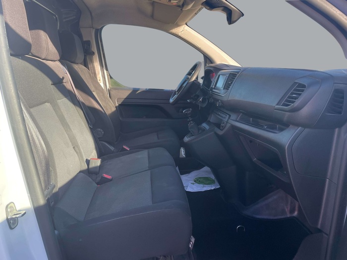 Fiat Scudo Furgon 1.5 Bluehdi L2 88 kW (120 CV) Vehículo usado en Sevilla Fiat Scudo Furgon 1.5 Bluehdi L2 88 kW (120 CV) Vehículo usado en Sevilla