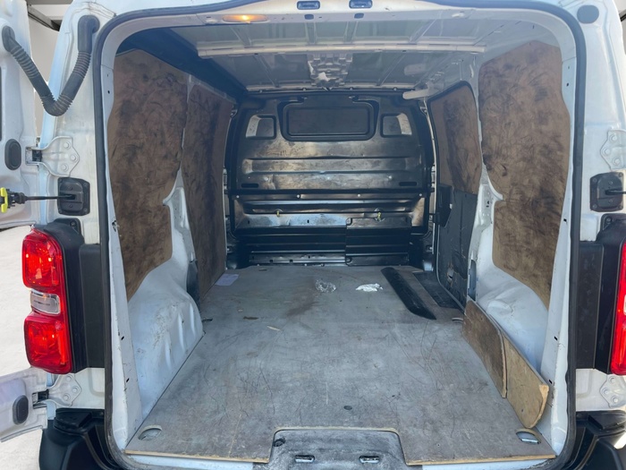 Fiat Scudo Furgon 1.5 Bluehdi L2 88 kW (120 CV) Vehículo usado en Sevilla Fiat Scudo Furgon 1.5 Bluehdi L2 88 kW (120 CV) Vehículo usado en Sevilla