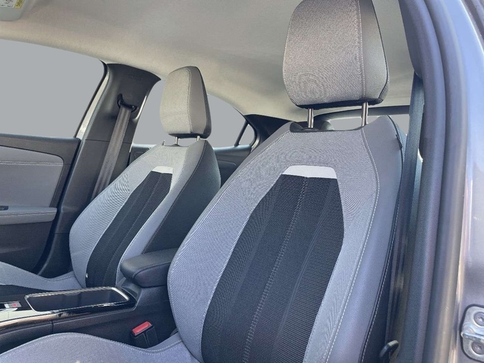 Opel Mokka-e BEV 50kWh Business Elegance-e 100 kW (136 CV) Vehículo usado en Sevilla Opel Mokka-e BEV 50kWh Business Elegance-e 100 kW (136 CV) Vehículo usado en Sevilla