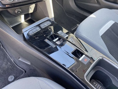 Opel Mokka-e BEV 50kWh Business Elegance-e 100 kW (136 CV) 11 Opel Mokka-e BEV 50kWh Business Elegance-e 100 kW (136 CV) 11