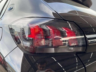 Peugeot e-208 Eléctrico Active 100 kW (136 CV) 18 Peugeot e-208 Eléctrico Active 100 kW (136 CV) 18