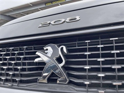 Peugeot e-208 Eléctrico Active 100 kW (136 CV) 9 Peugeot e-208 Eléctrico Active 100 kW (136 CV) 9