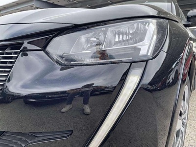 Peugeot e-208 Eléctrico Active 100 kW (136 CV) 11 Peugeot e-208 Eléctrico Active 100 kW (136 CV) 11