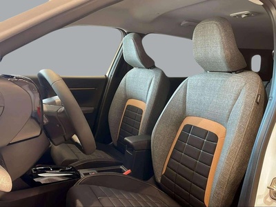 Citroen C3 Aircross Hybrid 145 Plus e-DCS6 107 kW (145 CV) 9 Citroen C3 Aircross Hybrid 145 Plus e-DCS6 107 kW (145 CV) 9
