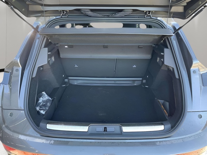 DS DS7 BlueHDi 130 Rivoli Auto 96 kW (130 CV) Vehículo usado en Sevilla DS DS7 BlueHDi 130 Rivoli Auto 96 kW (130 CV) Vehículo usado en Sevilla