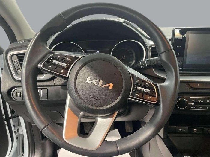 Kia XCeed 1.0 T-GDi Drive 74 kW (100 CV) Vehículo usado en Sevilla Kia XCeed 1.0 T-GDi Drive 74 kW (100 CV) Vehículo usado en Sevilla