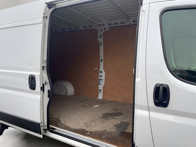Opel Movano Furgón BlueHDi 140 Edition L3H2 103 kW (140 CV) 3.500 7 Opel Movano Furgón BlueHDi 140 Edition L3H2 103 kW (140 CV) 3.500 7