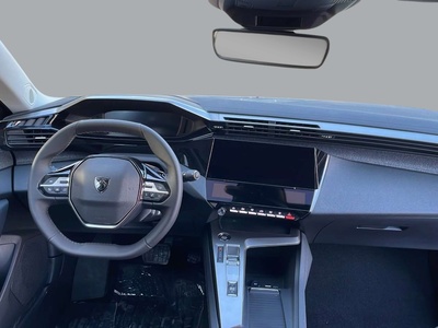 Peugeot 408 Puretech 130 Allure EAT8 96 kW (130 CV) 8 Peugeot 408 Puretech 130 Allure EAT8 96 kW (130 CV) 8