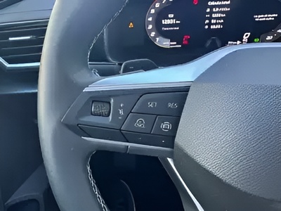 SEAT León 1.5 eTSI Style 25 Aniversario DSG 85 kW (116 CV) 22 SEAT León 1.5 eTSI Style 25 Aniversario DSG 85 kW (116 CV) 22