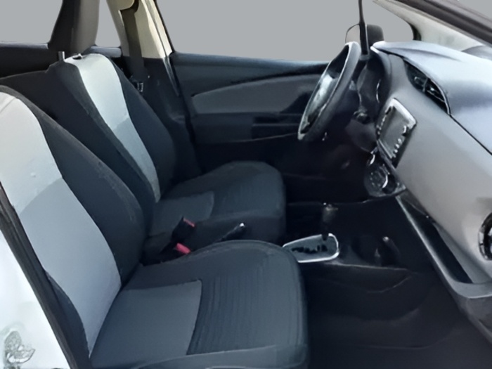 Toyota Yaris 1.5 Hybrid Active 74 kW (100 CV) Vehículo usado en Sevilla Toyota Yaris 1.5 Hybrid Active 74 kW (100 CV) Vehículo usado en Sevilla