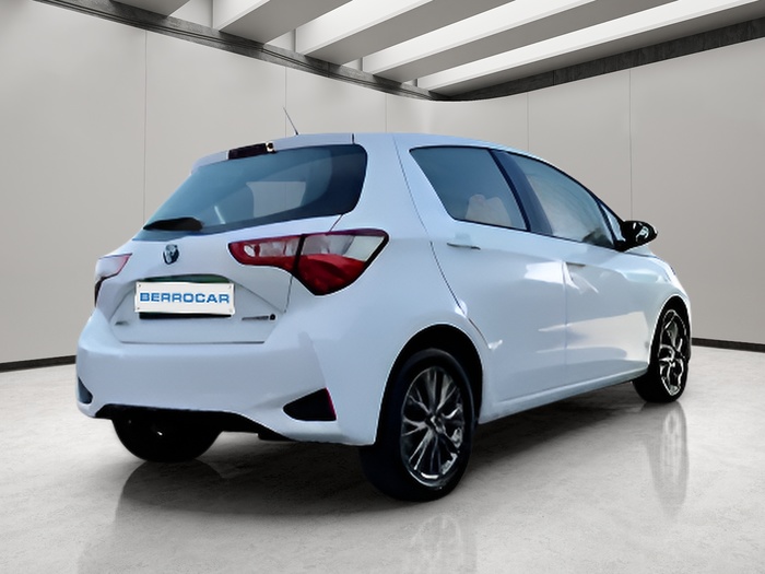 Toyota Yaris 1.5 Hybrid Active 74 kW (100 CV) Vehículo usado en Sevilla Toyota Yaris 1.5 Hybrid Active 74 kW (100 CV) Vehículo usado en Sevilla