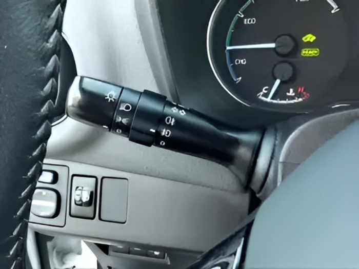 Toyota Yaris 1.5 Hybrid Active 74 kW (100 CV) Vehículo usado en Sevilla Toyota Yaris 1.5 Hybrid Active 74 kW (100 CV) Vehículo usado en Sevilla