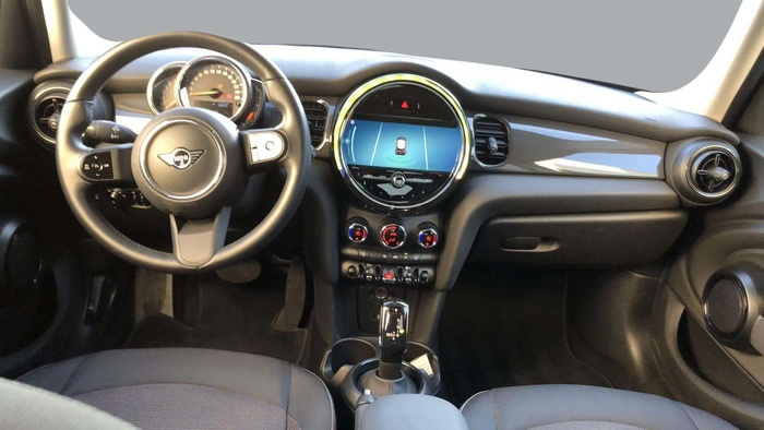 MINI MINI 5 Puertas Cooper 100 kW (136 CV) Vehículo usado en Sevilla MINI MINI 5 Puertas Cooper 100 kW (136 CV) Vehículo usado en Sevilla