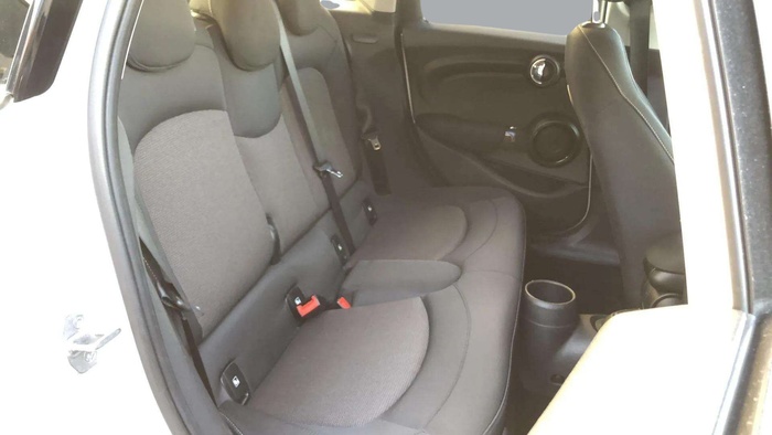 MINI MINI 5 Puertas Cooper 100 kW (136 CV) Vehículo usado en Sevilla MINI MINI 5 Puertas Cooper 100 kW (136 CV) Vehículo usado en Sevilla