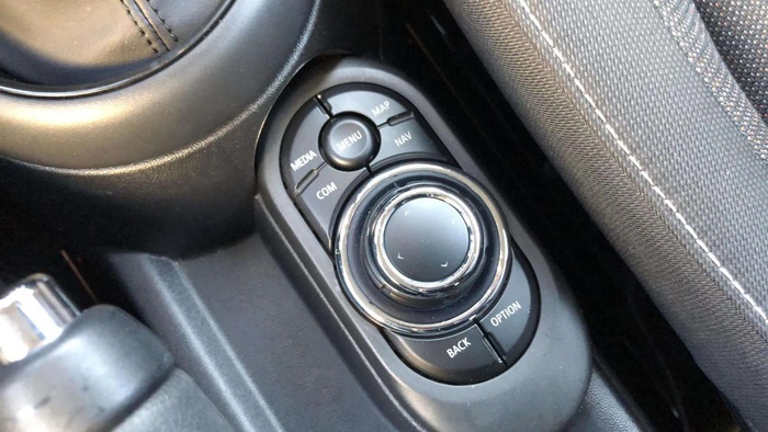 MINI MINI 5 Puertas Cooper 100 kW (136 CV) Vehículo usado en Sevilla MINI MINI 5 Puertas Cooper 100 kW (136 CV) Vehículo usado en Sevilla