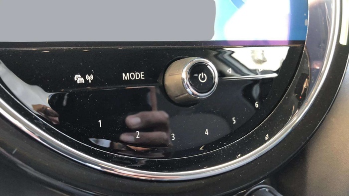 MINI MINI 5 Puertas Cooper 100 kW (136 CV) Vehículo usado en Sevilla MINI MINI 5 Puertas Cooper 100 kW (136 CV) Vehículo usado en Sevilla