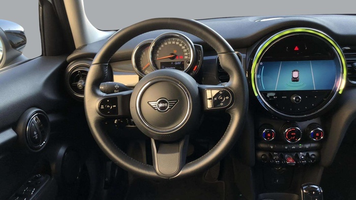 MINI MINI 5 Puertas Cooper 100 kW (136 CV) Vehículo usado en Sevilla MINI MINI 5 Puertas Cooper 100 kW (136 CV) Vehículo usado en Sevilla