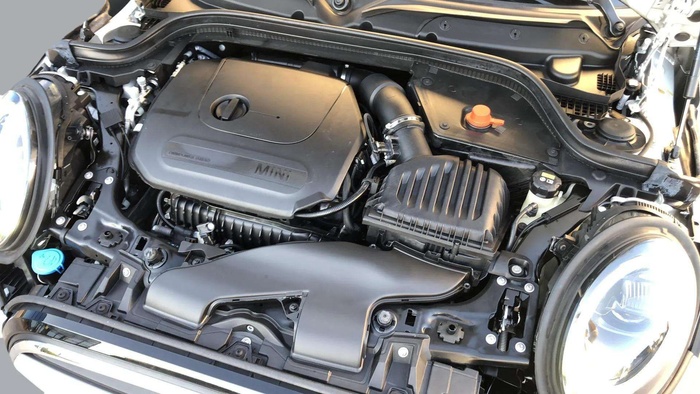 MINI MINI 5 Puertas Cooper 100 kW (136 CV) Vehículo usado en Sevilla MINI MINI 5 Puertas Cooper 100 kW (136 CV) Vehículo usado en Sevilla