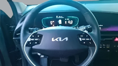 Kia Niro 1.6 GDi HEV Híbrido Drive 104 kW (141 CV) 12 Kia Niro 1.6 GDi HEV Híbrido Drive 104 kW (141 CV) 12